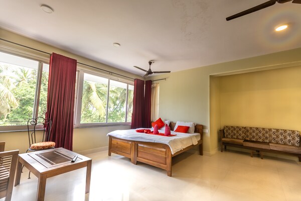 Tashi Hotel and Party Lounge